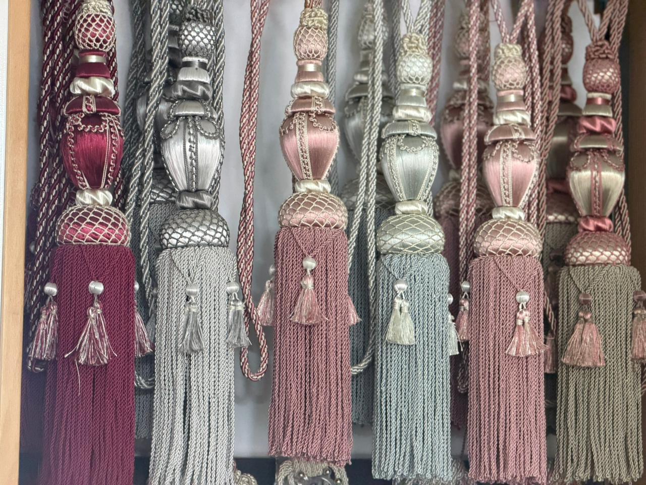 موزع كورنيشة وبرقع – dist 27 cornices